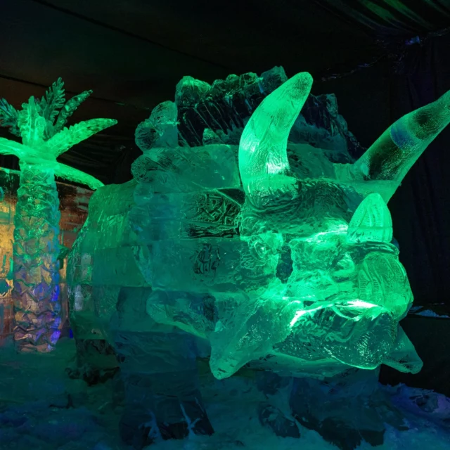Co říkáte na triceratopse .... Už máte zakoupené vstupenky pokud ne, tak můžete zde:

https://goout.net/cs/od-dinosauru-k-automobilum-aneb-ledove-sochy/ezobvfi/
